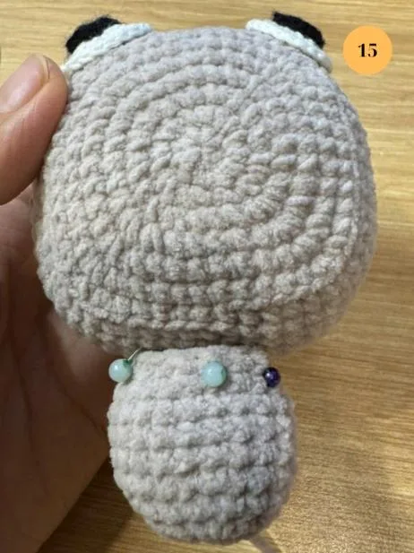Tail pinned to the back