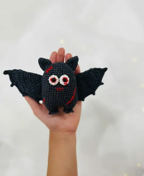 Bat Crochet Pattern 2-in-1 – Halloween Amigurumi PDF – crochet bat keychain