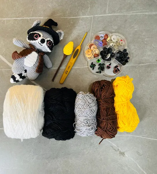 Wizard Raccoon Crochet Plush – kids' toy