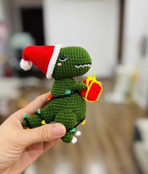 Christmas T-Rex Crochet Plush – hang christmas tree