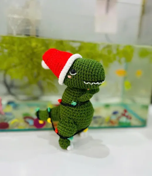 Christmas T-Rex Crochet Plush – crochet dinosaur