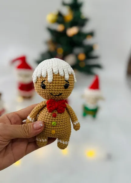 Handmade Crochet Gingerbread Man Ornament – Gingerbread