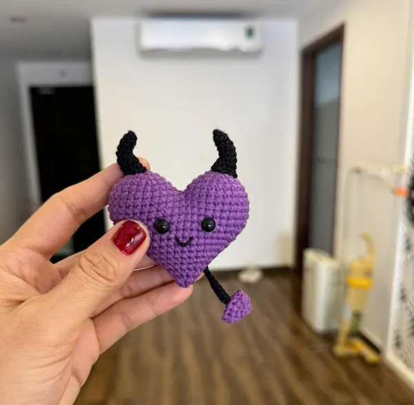 Crochet Heart Keychain – gift for boyfriend