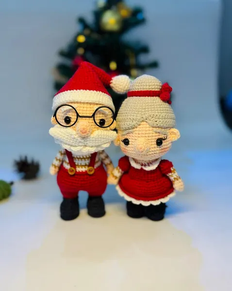 Crochet Santa & Mrs. Claus – Handmade Christmas Amigurumi Dolls