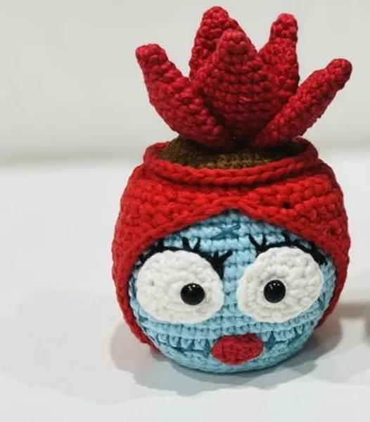 Handmade Crochet Skeleton Planter – Spooky Gothic Plant Pot – home decor