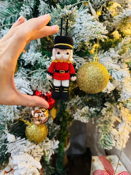 Tiny Nutcracker Crochet Pattern – nutcracker amigurumi