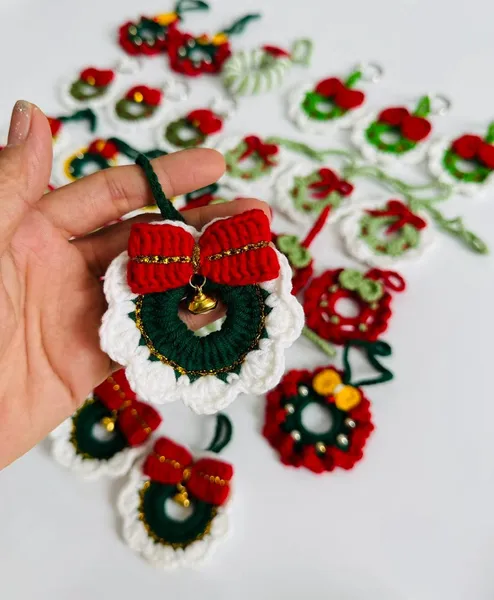 Handmade Crochet Christmas Ornament – Cotton Wreath Bauble – decor christmas