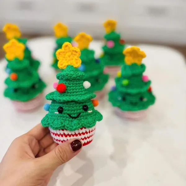 Handmade Crochet Christmas Tree Ornament – holiday gift idea
