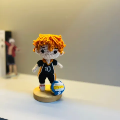 Handgemachter gehäkelter Volleyballspieler – Anime Häkelfigur