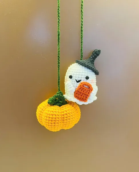 Crochet Halloween Car Charm – Ghost and Pumpkin – car decor