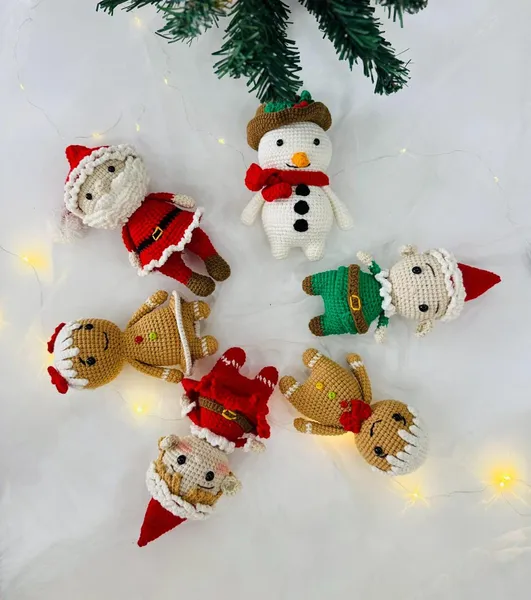 Gehäkelte Weihnachtsfiguren Set – Weihnachtsmann – Autoanhänger Weihnachten
