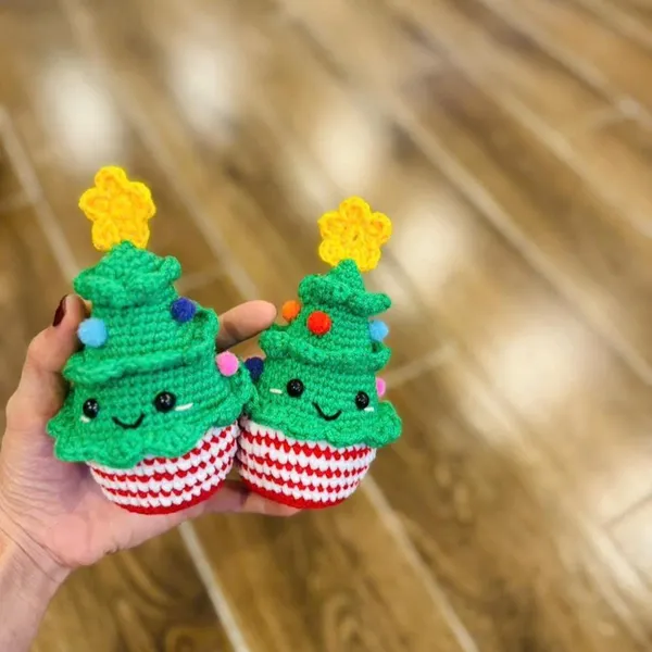 Handmade Crochet Christmas Tree Ornament – crochet Xmas tree