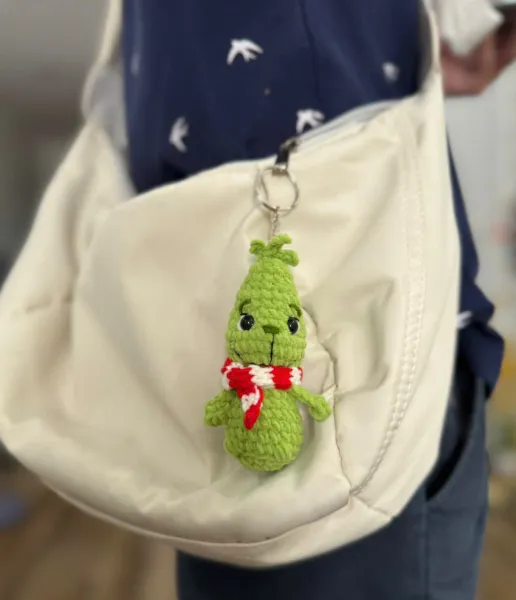 Handmade Crochet Grinch – Grinch Keychain – Amigurumi Grinch – Christmas decor